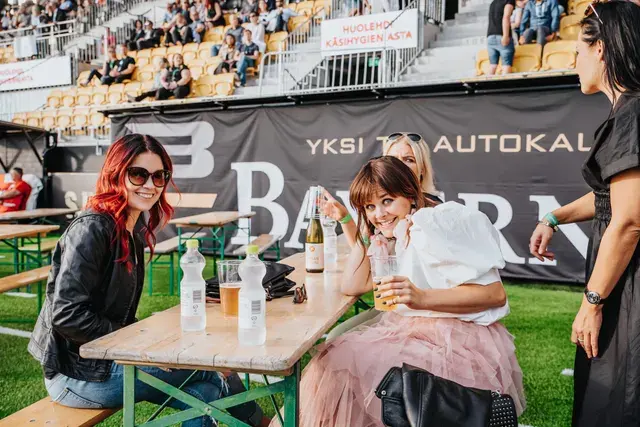 OmaSP Stadionfest – albumin kansikuva